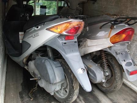 スズキアドレスＶ50とＢＪジョグ原付スクーター